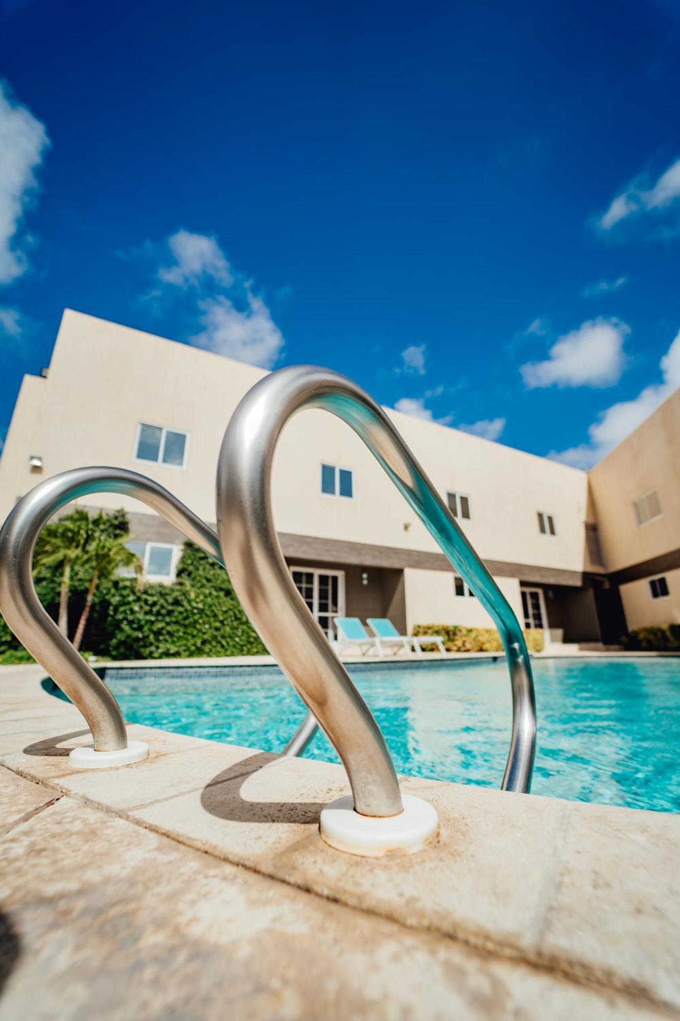 Hotel Rh Boutique Aruba Oranjestad Exterior photo